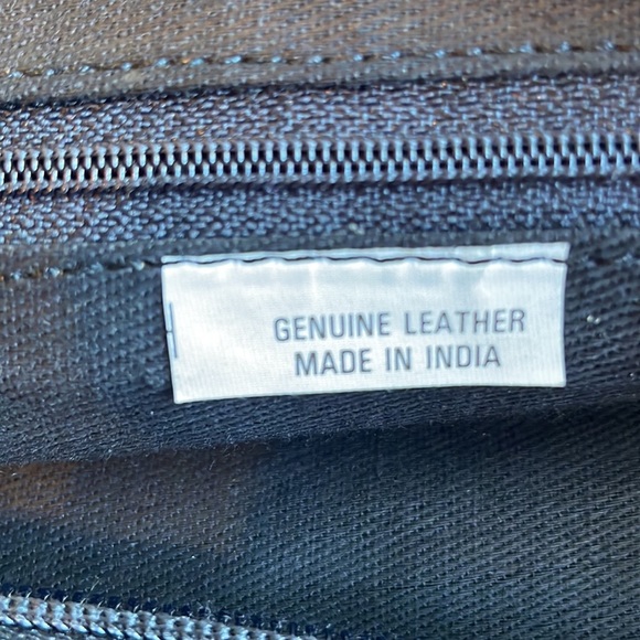 Genuine Leather Shoulder Purse - Picture 2 of 3